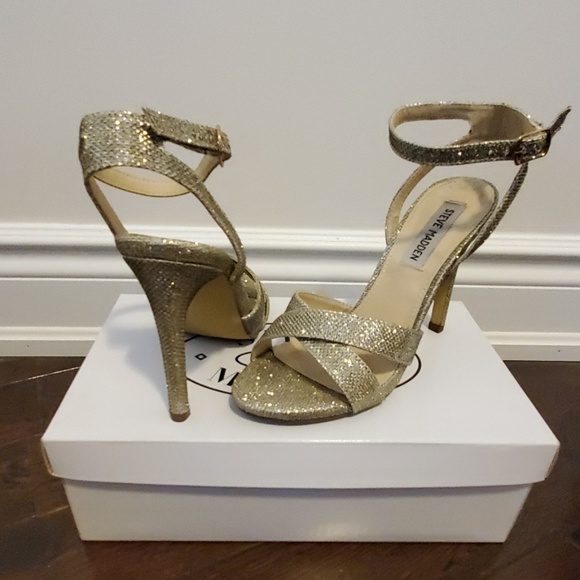 Steve Madden Sandal - Picture 2 of 2